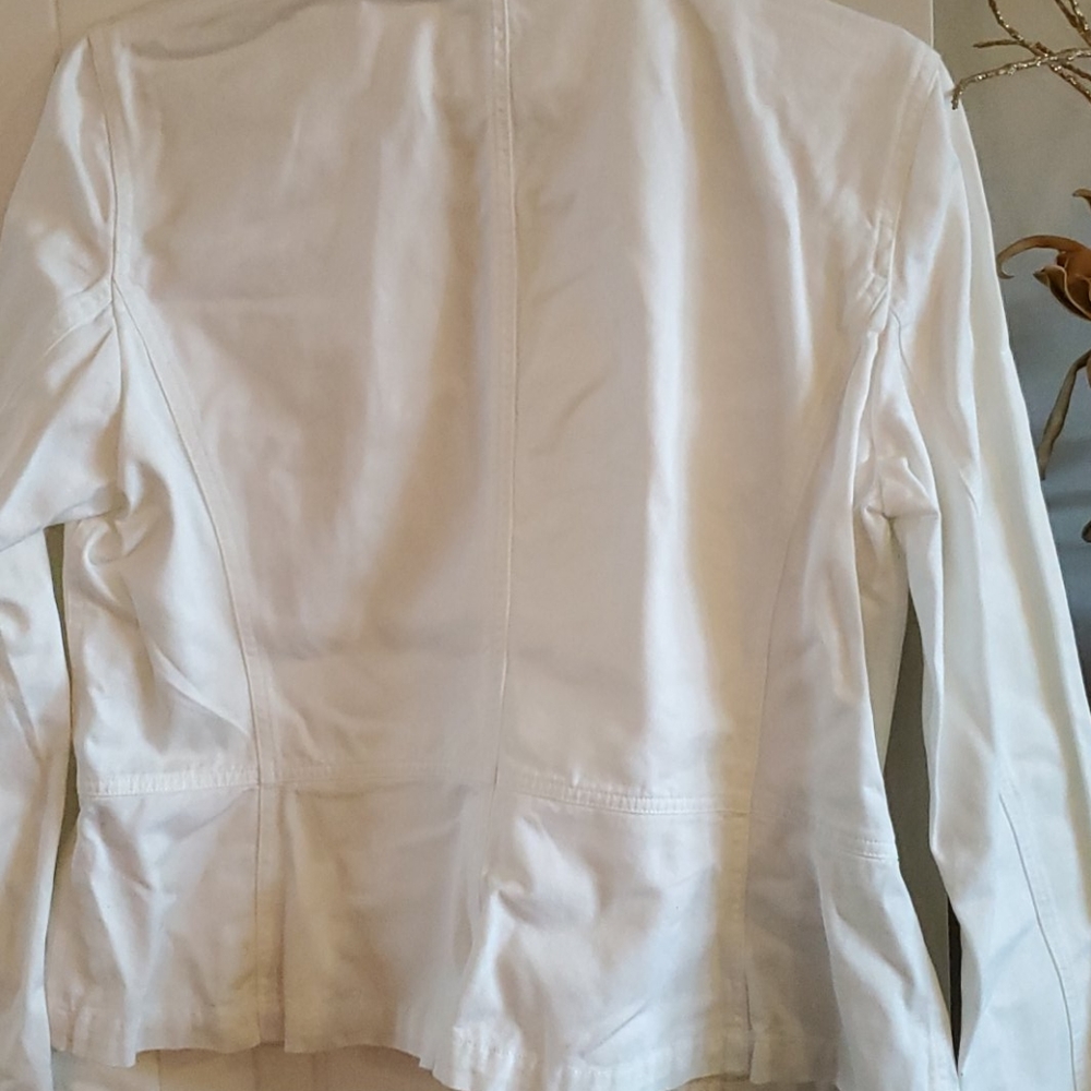 Jacket - Picture 3 of 4
